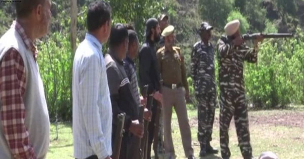 J-K: CRPF provides special weapon training to Village Defence Guards in Rajouri
